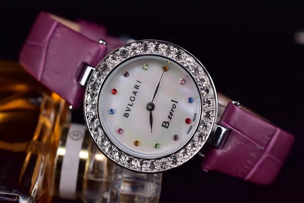 ブルガリ時計正面デザイン